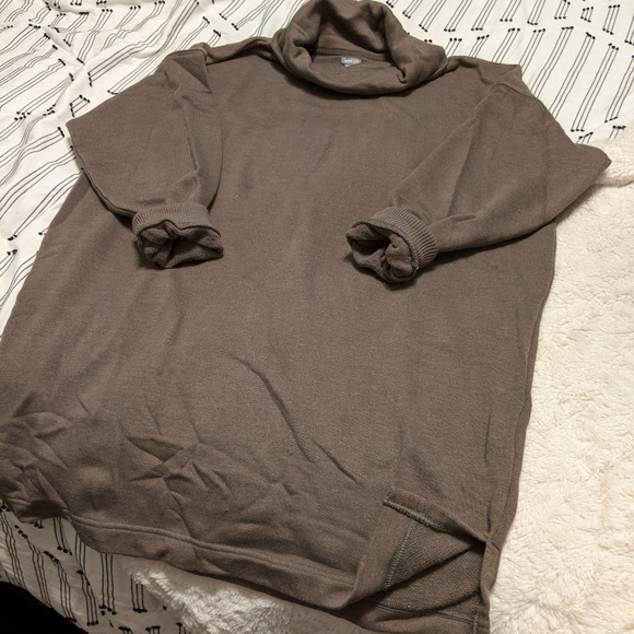 AE women's brown turtle neck sweater - Picture 1 of 2